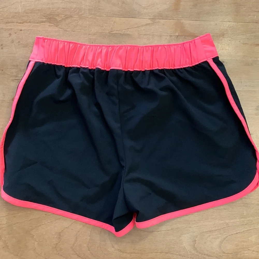 Girl’s Cat & Jack Board Shorts Size 10/12=Large